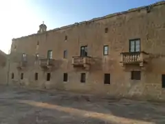 Courtyard at the Wignacourt and rear façade