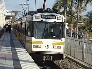 A train at Willow Street station