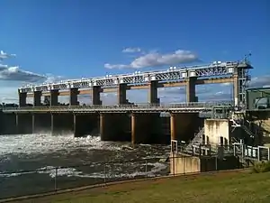 Yarrawonga Weir on the Murray River forms Lake Mulwala, 2010