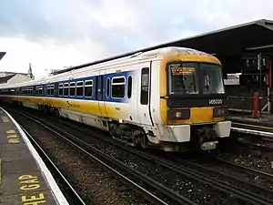 Class 465/0, no. 465020 at Waterloo East on 25 January 2003. This unit carries Connex Networker livery.