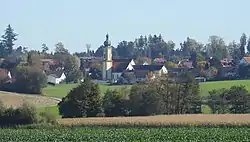 Adelshofen seen from the northwest