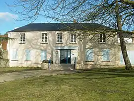 The town hall in Bruyères-le-Châtel