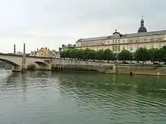 View of Saône River in Chalon sur Saône, Saône-et-Loire.