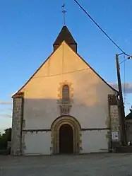 The façade of the church of Saint-Pierre in Saligny-le-Vif