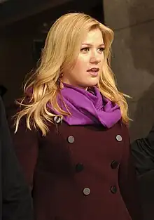 Picture of Kelly Clarkson arriving at the 57th Presidential Inauguration