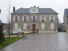 The town hall in Briis-sous-Forges