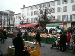 Market in the Gambetta street, Saint-Girons