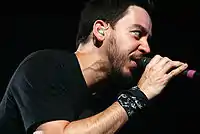 Mike Shinoda, the frontman of Fort Minor.