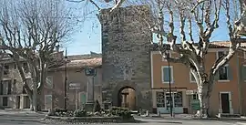 City gate in Pernes-les-Fontaines