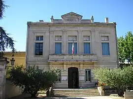 The town hall in Saint-Saturnin-lès-Avignon