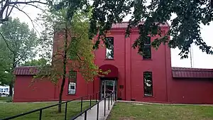 Fulton County Courthouse in Salem