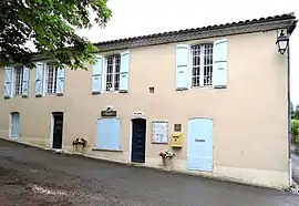 The town hall in Tournecoupe