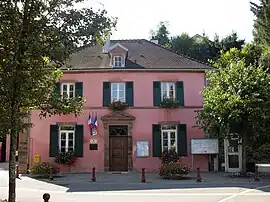 The town hall in Vyans-le-Val