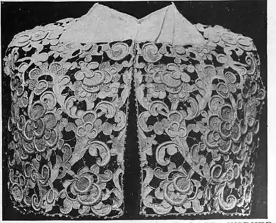 1911 Britannica - Lace 12.jpg