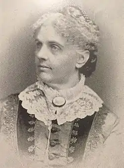 DELIA COLLINS.jpg