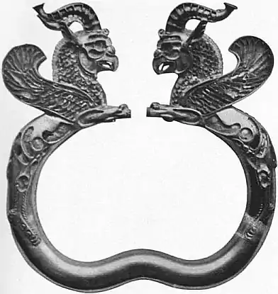 EB1911 Enamel - Fig. 3.—GRAECO-BACTRIAN GOLD AMULET.jpg